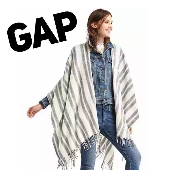 ‎Gap Gray & White striped fringed poncho - S - Picture 1 of 7